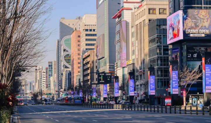 Street and city view in Seoul, South Korea, for foreigners preparing to move to Korea